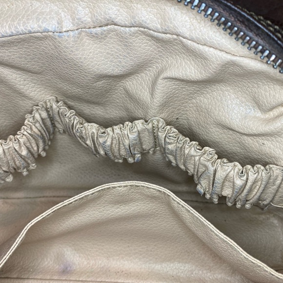 Louis Vuitton Vintage Monogram Trousse Toilette 23 - Picture 14 of 15